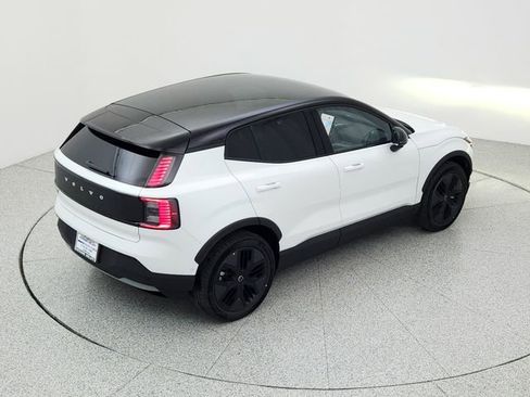 New 2026 Volvo EX30 Cross Country Ultra image 15