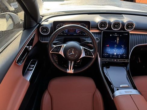 Used 2023 Mercedes-Benz C 300 4MATIC Sedan image 5