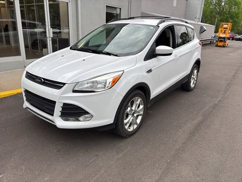 Used 2013 Ford Escape SE image 2