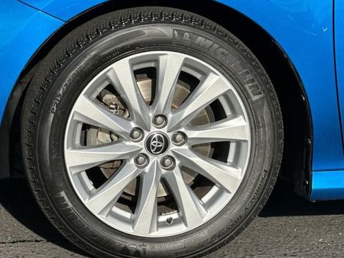 Used 2020 Toyota Camry LE image 28