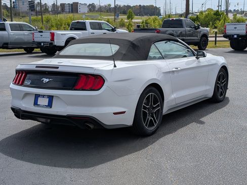 Used 2021 Ford Mustang Premium image 9