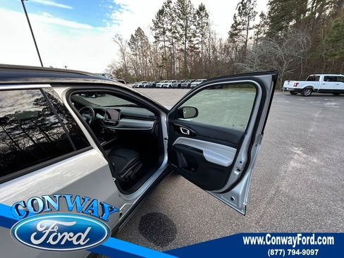 Used 2024 Jeep Compass Limited image 23