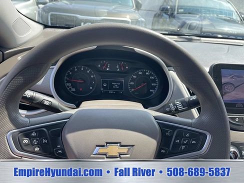 Used 2023 Chevrolet Malibu LT FWD image 28