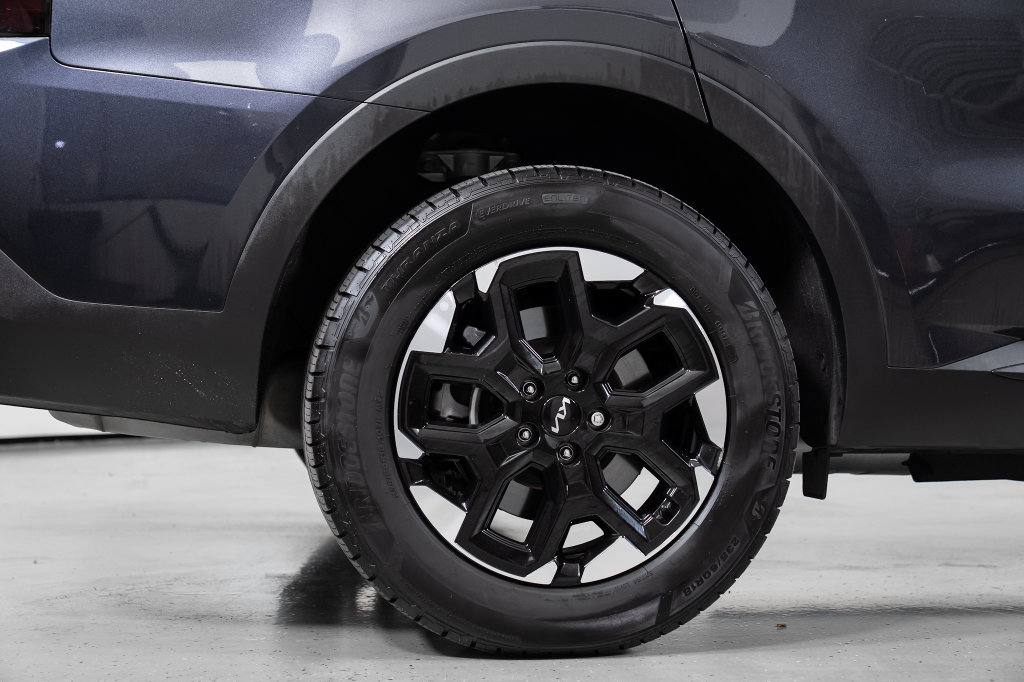 Used 2025 Kia Sorento S AWD/4WD image 7