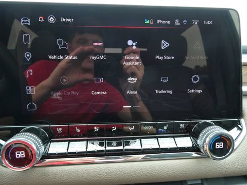 Certified 2025 GMC Canyon Denali AWD/4WD image 32