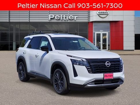 New 2026 Nissan Pathfinder SL w/ SL Premium Package FWD image 1