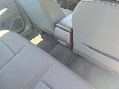 Used 2025 Nissan Altima 2.5 SV FWD image 11