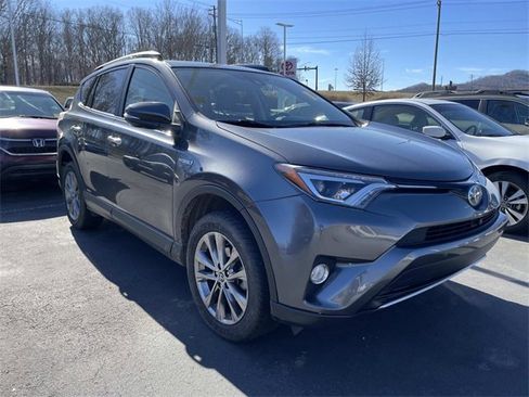 Used 2018 Toyota RAV4 Limited image 6