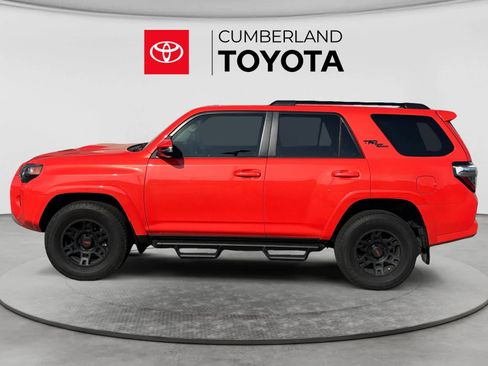 Used 2024 Toyota 4Runner TRD Off-Road Premium w/ Moonroof Package AWD/4WD image 2