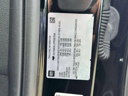 Used 2023 Cadillac Escalade ESV Premium Luxury AWD/4WD image 13