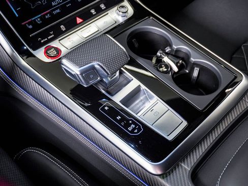 Used 2024 Audi SQ8 Prestige image 25