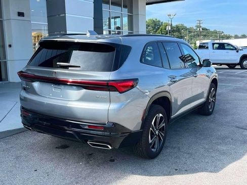 Certified 2026 Buick Enclave Sport Touring w/ Power Package FWD image 3
