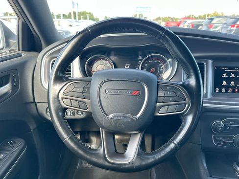 Used 2020 Dodge Charger SXT w/ Leather Interior Group image 28