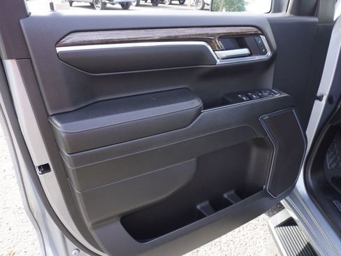 Certified 2024 GMC Sierra 1500 Elevation image 15