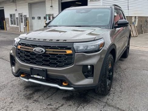Used 2026 Ford Explorer Tremor AWD/4WD image 3