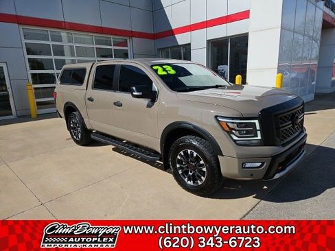 Used 2023 Nissan Titan PRO-4X w/ Pro-4x Convenience Package image 8