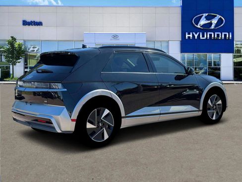 New 2026 Hyundai Ioniq 5 Limited image 8