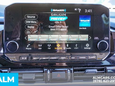 Used 2025 Nissan Pathfinder SL image 38