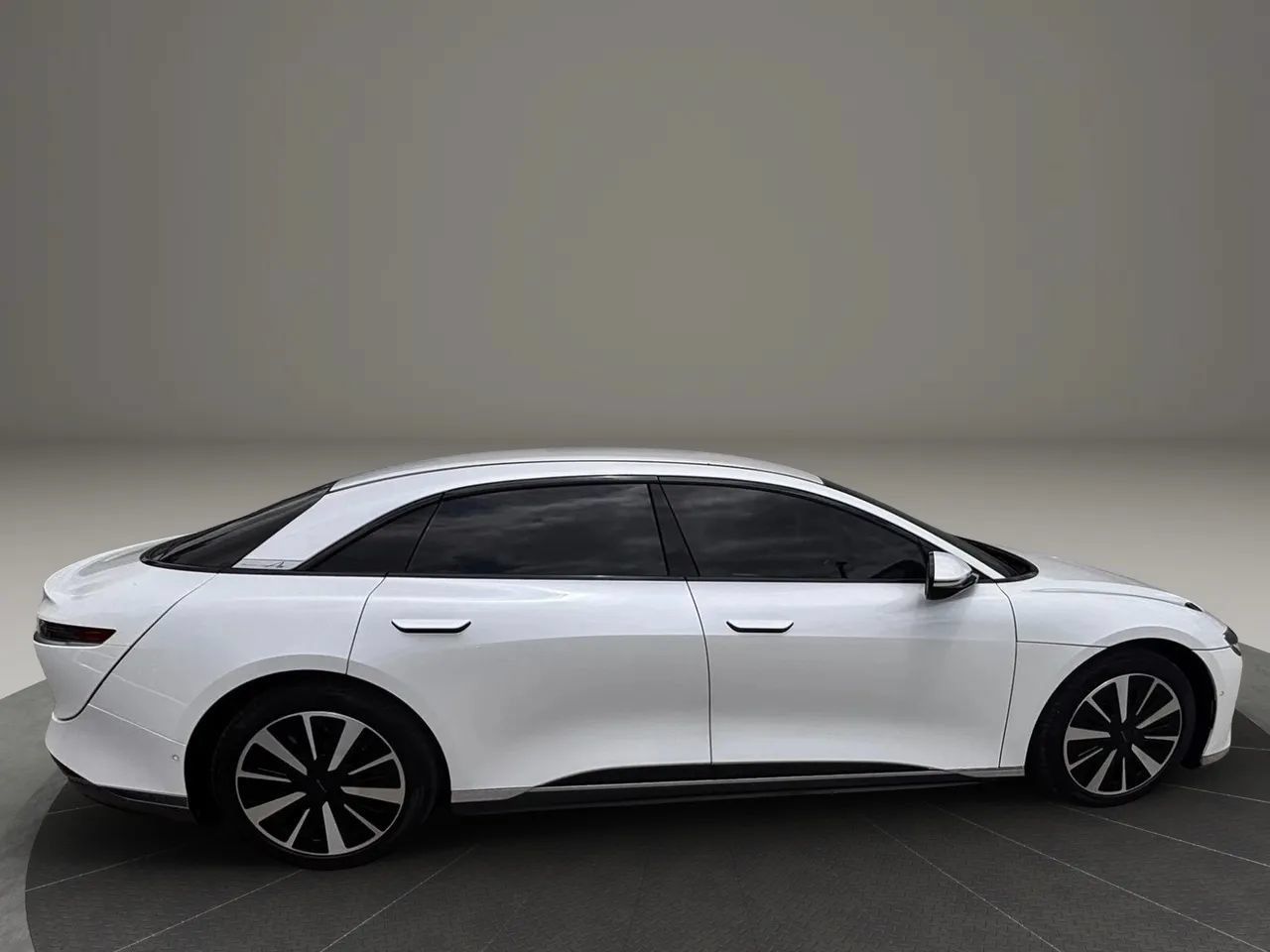 Used 2023 Lucid Air Pure AWD/4WD image 6
