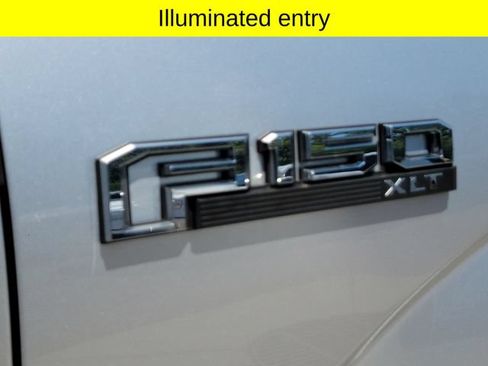 Used 2018 Ford F150 XLT w/ Equipment Group 302A Luxury AWD/4WD image 8