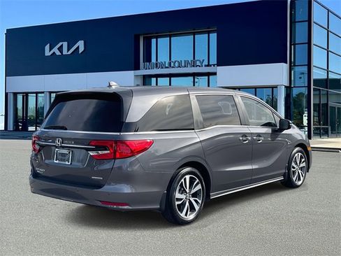 Used 2024 Honda Odyssey Touring image 9