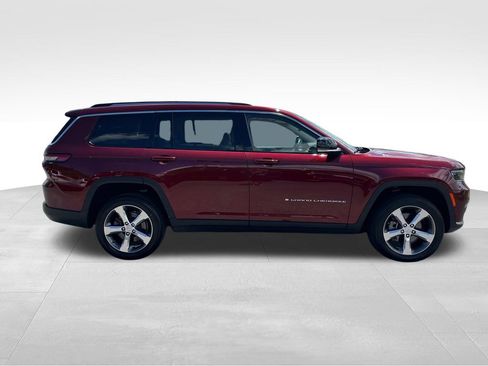 Used 2022 Jeep Grand Cherokee L Limited image 2