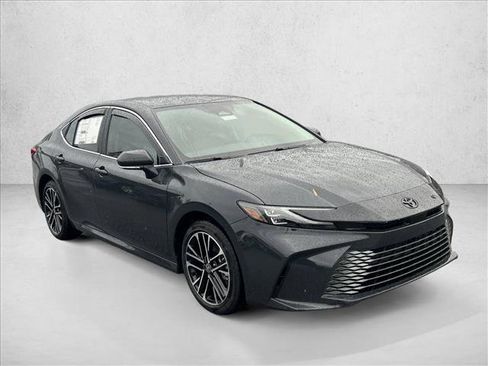 New 2026 Toyota Camry XLE image 7