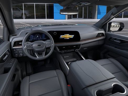 New 2026 Chevrolet Suburban Z71 AWD/4WD image 15