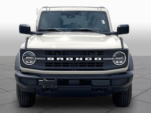 Used 2025 Ford Bronco 4-Door AWD/4WD image 4