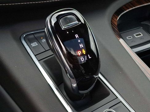 Used 2024 Cadillac Escalade Premium Luxury image 15