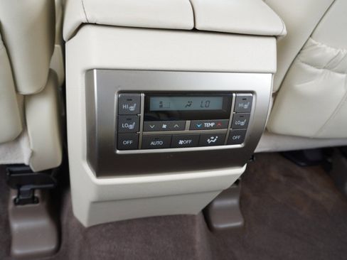 Used 2015 Lexus GX 460 w/ Premium Package image 35