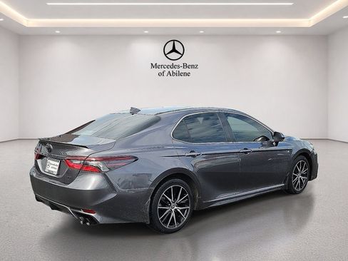 Used 2023 Toyota Camry SE w/ Convenience Package FWD image 8