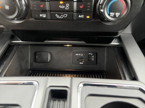 Used 2015 Ford F150 XLT w/ Equipment Group 302A Luxury AWD/4WD image 28