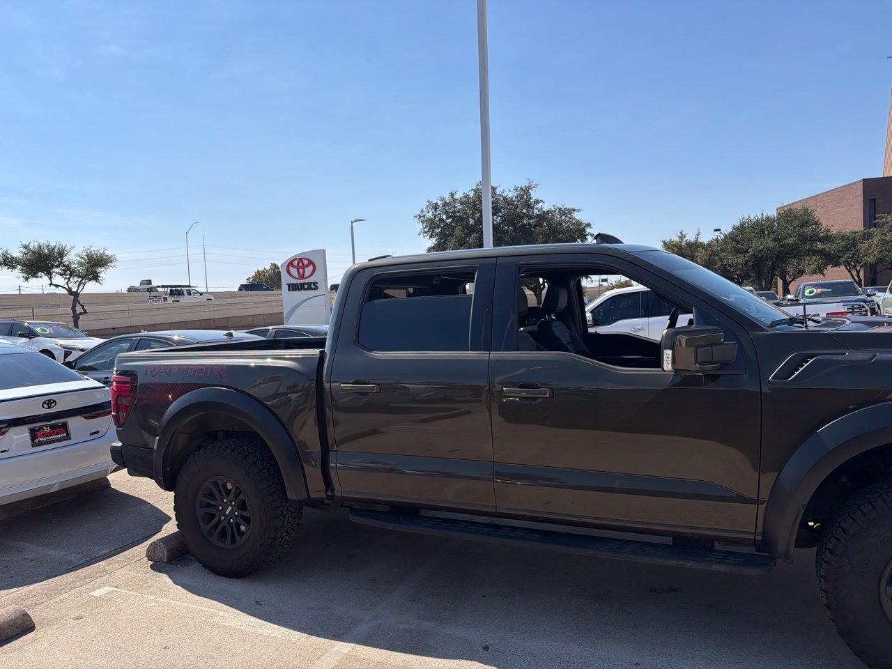 Used 2026 Ford F150 Raptor AWD/4WD image 2
