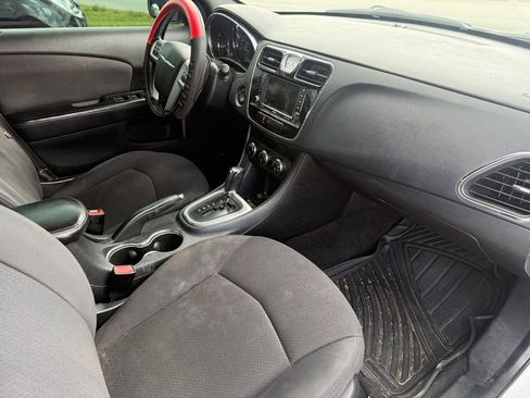 Used 2013 Chrysler 200 Touring FWD image 15