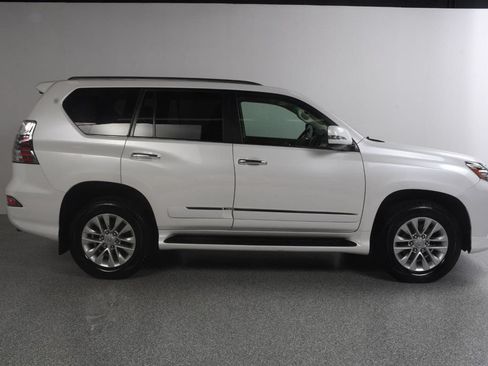 Used 2018 Lexus GX 460 Premium w/ Premium Package AWD/4WD image 4