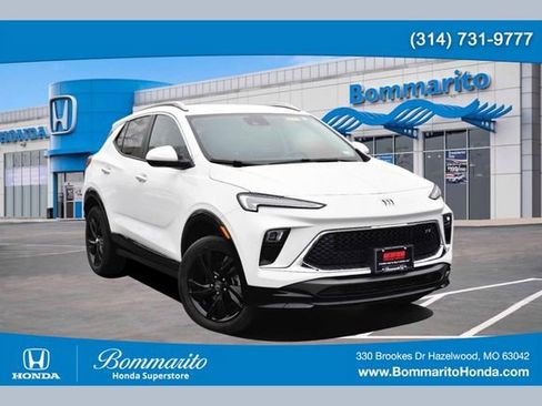 Used 2024 Buick Encore GX Sport Touring image 1