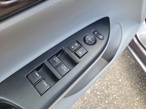Used 2016 Honda Accord EX-L image 24