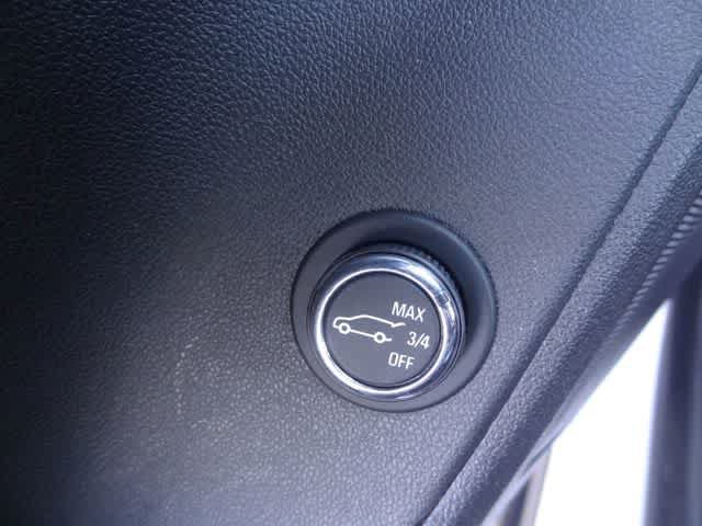 Used 2020 Chevrolet Blazer LT FWD image 16