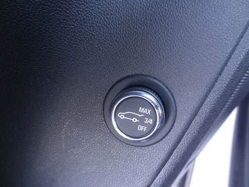 Used 2020 Chevrolet Blazer LT FWD image 16