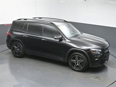 Used 2025 Mercedes-Benz GLB 250 GLB 250 image 42