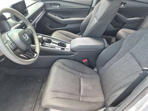 Used 2025 Honda Accord SE image 24