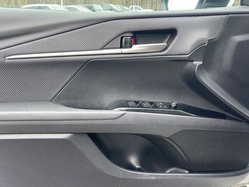 Used 2025 Toyota Camry SE FWD image 10