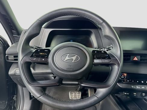 Certified 2025 Hyundai Elantra Sport image 11