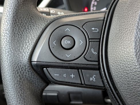Used 2022 Toyota Corolla LE FWD image 22