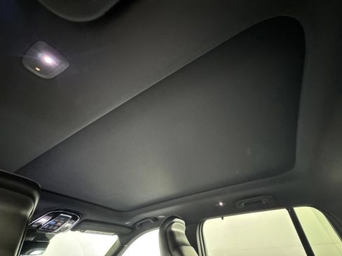 Certified 2023 Jeep Grand Cherokee Overland w/ Advanced Protech Group III AWD/4WD image 33