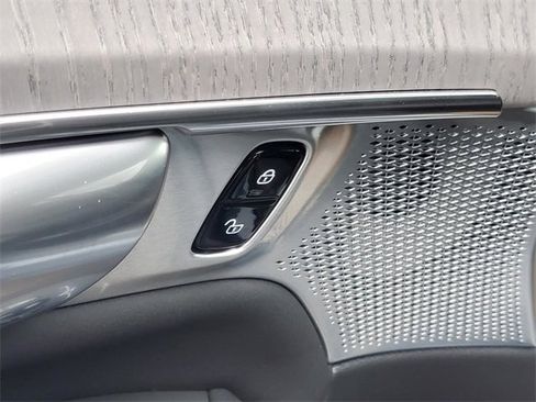 New 2026 Volvo XC90 B6 Ultra w/ Lounge Package image 12