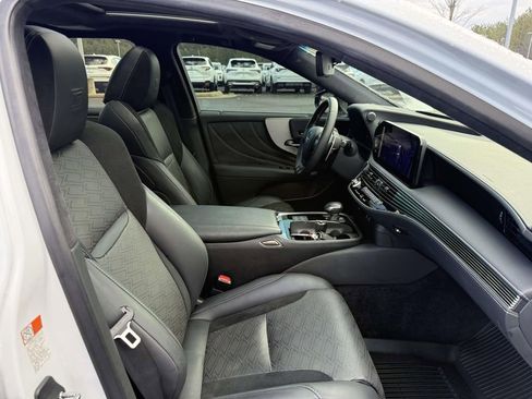 Used 2023 Lexus LS 500 F Sport w/ Cold Weather Package (CK) RWD image 14
