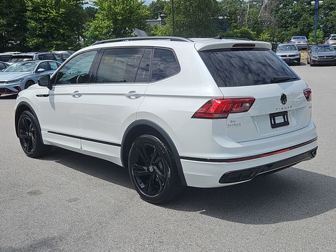 Certified 2024 Volkswagen Tiguan SE R-Line AWD/4WD image 27