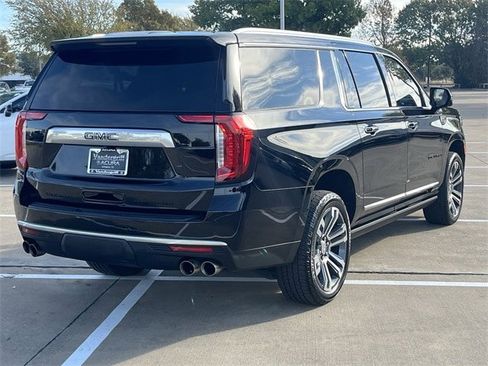 Used 2024 GMC Yukon XL Denali image 4